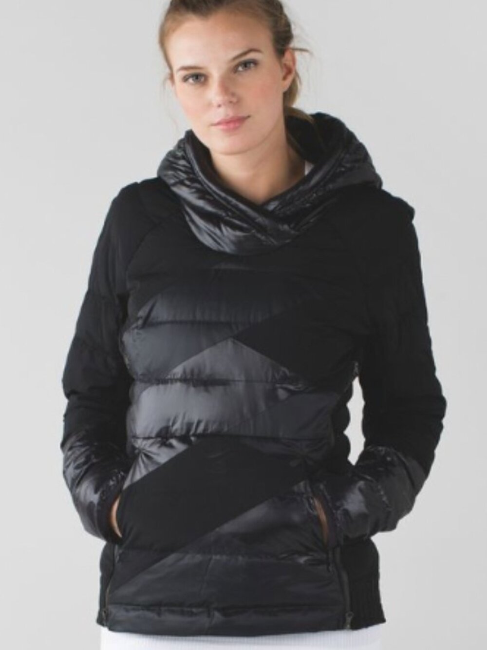 Lululemon Down Right Cozy Pullover jacket with a hooded quilted design